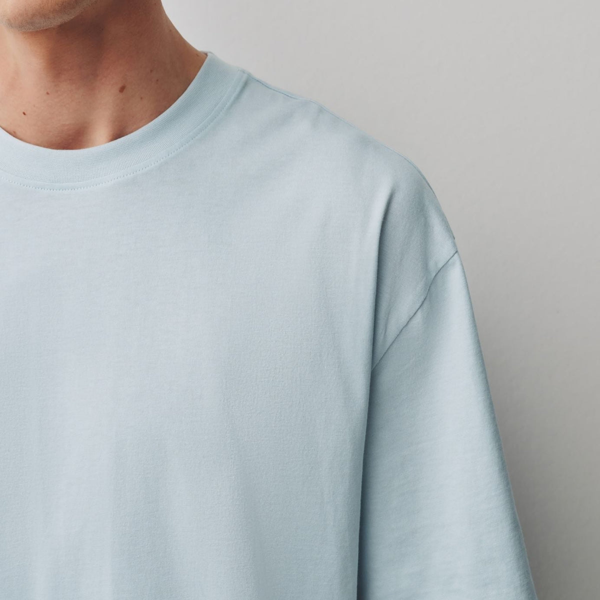 Men's Light Blue Loose Fit Crew Neck Short Sleeve T Shirt